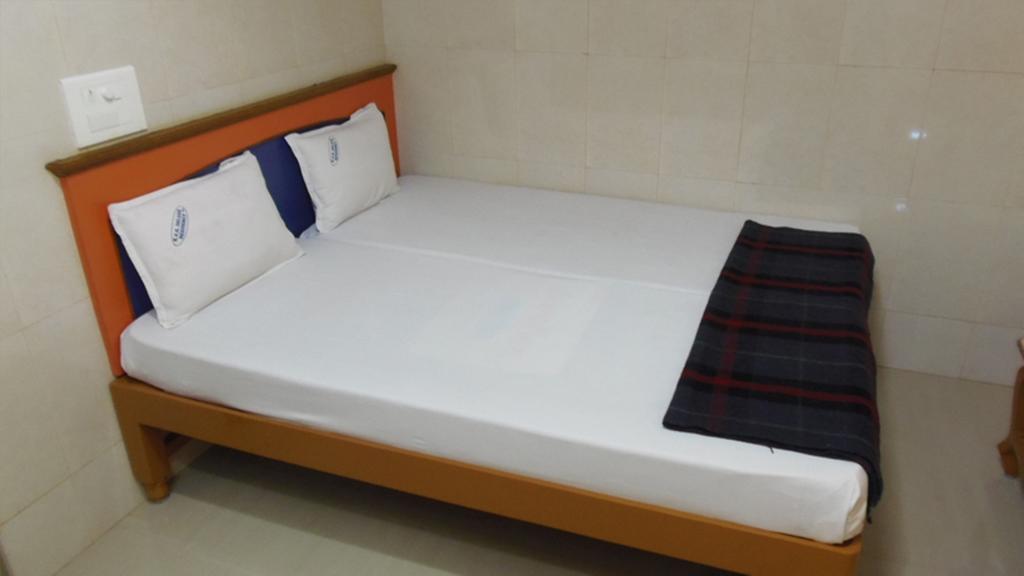 Kvr Deluxe Residency Willa Tirupati Pokój zdjęcie