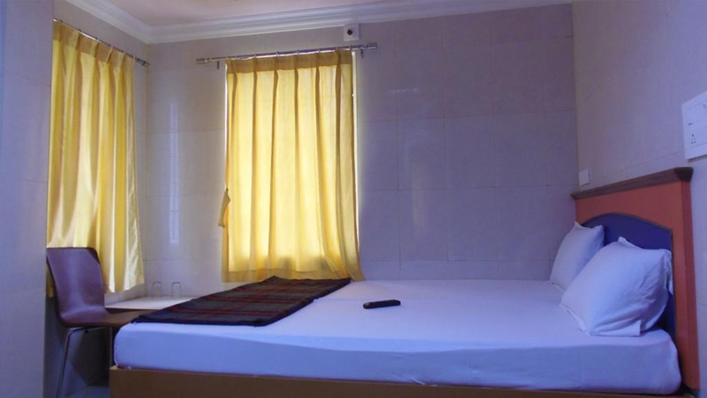 Kvr Deluxe Residency Willa Tirupati Pokój zdjęcie
