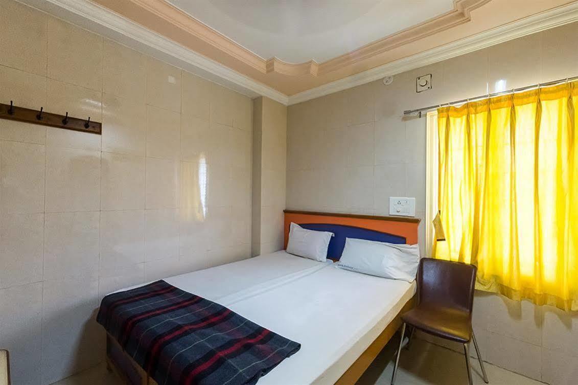 Kvr Deluxe Residency Willa Tirupati Zewnętrze zdjęcie